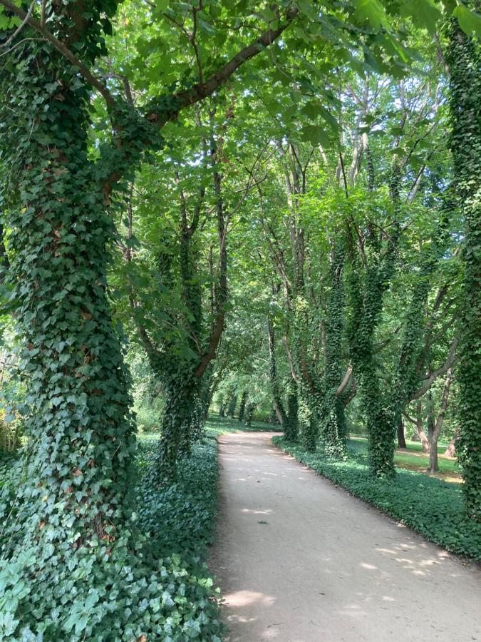 Green Park Inn Downtown Варшава Экстерьер фото